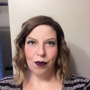 Meet your Posher, Shana